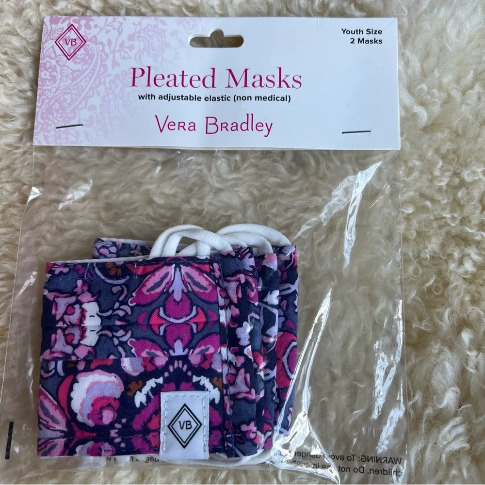 NWT Vera Bradley pleated youth size face mask set of 2 in Magenta Medallion